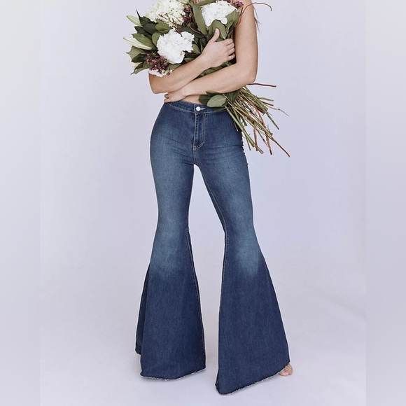 NWT Free People/We The Free Just Float On Flare Jeans in Jericho Blue - Picture 14 of 15
